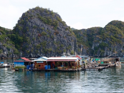 fishing village cat ba island